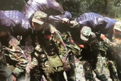 512汶川地震那年物资是这样一点一点进入灾区的。 ​ ​​​